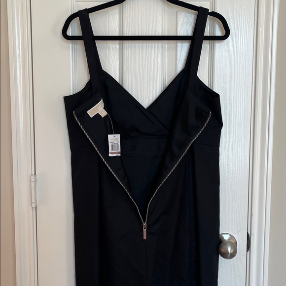 NWT Michael Kors Black Belt Dress - Picture 6 of 10
